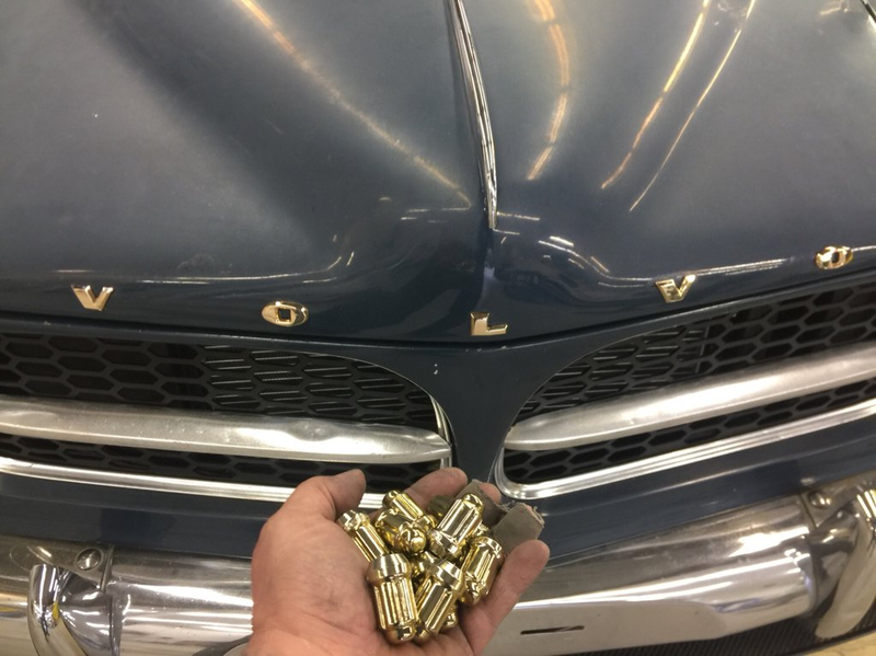 Matching lugnuts!